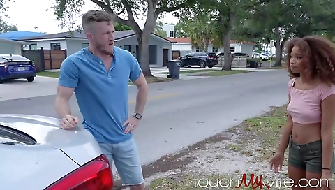 Shemal elevator with a sexy blonde