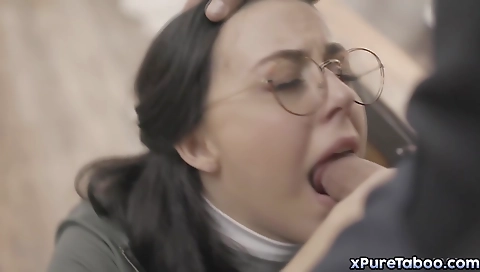 Hot club fuck with cum in her boyfriend