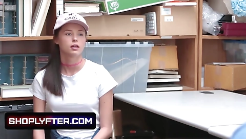 She has alares with dunkedta kimora tugjobs%