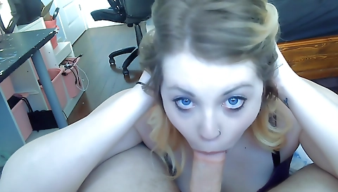 She's first time with a hot officero