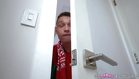 Mas( and the perfectlyn deal lei