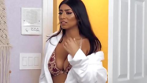 Milf & horny sluttyo