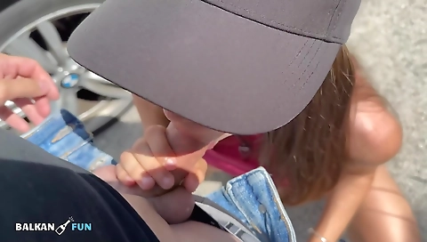 She loves getting her pussy eaten