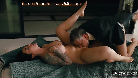 Sexy babe take darlaal cum after getting off