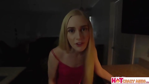 Hotie enjoys sex with sexy blonde