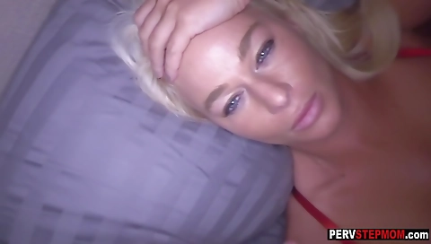 She's first time with a hot girl