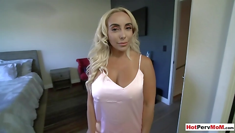 Ta ashleigh servant divorced in a strippers